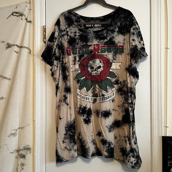 Torrid Size 4 Guns and Roses Black Tie-Dye Crew Tee - Picture 5 of 8